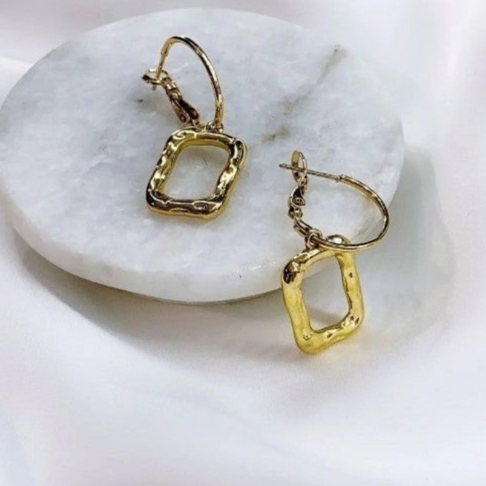 Gold Square Drop Hoops
